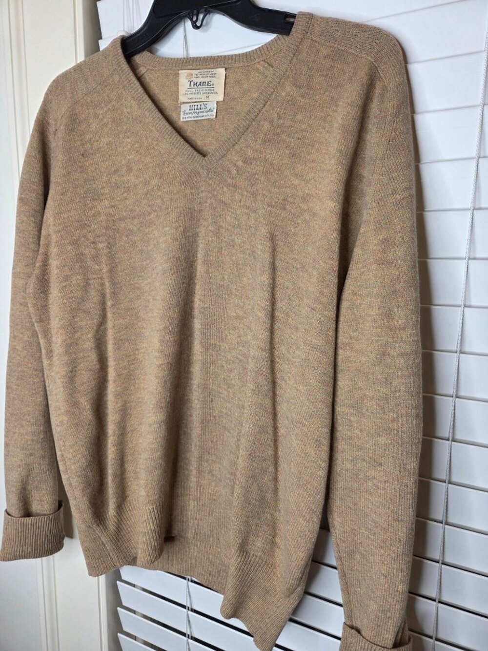 VTG Lambswool V-Neck Sweater Pullover Tan M USA Made Natural Fiber Flaw - Picture 3 of 8